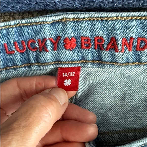 Lucky Brand Medium Blue Relaxed Jeans - Picture 5 of 6